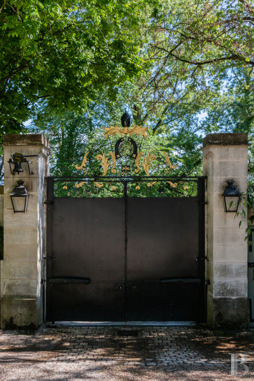 The outbuildings of an 18th-century manor house and its certified «remarkable» garden on the banks of the Loire to the east of Tours - photo  n°3